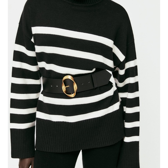 Twisted Buckle Belt - Picture 2 of 5